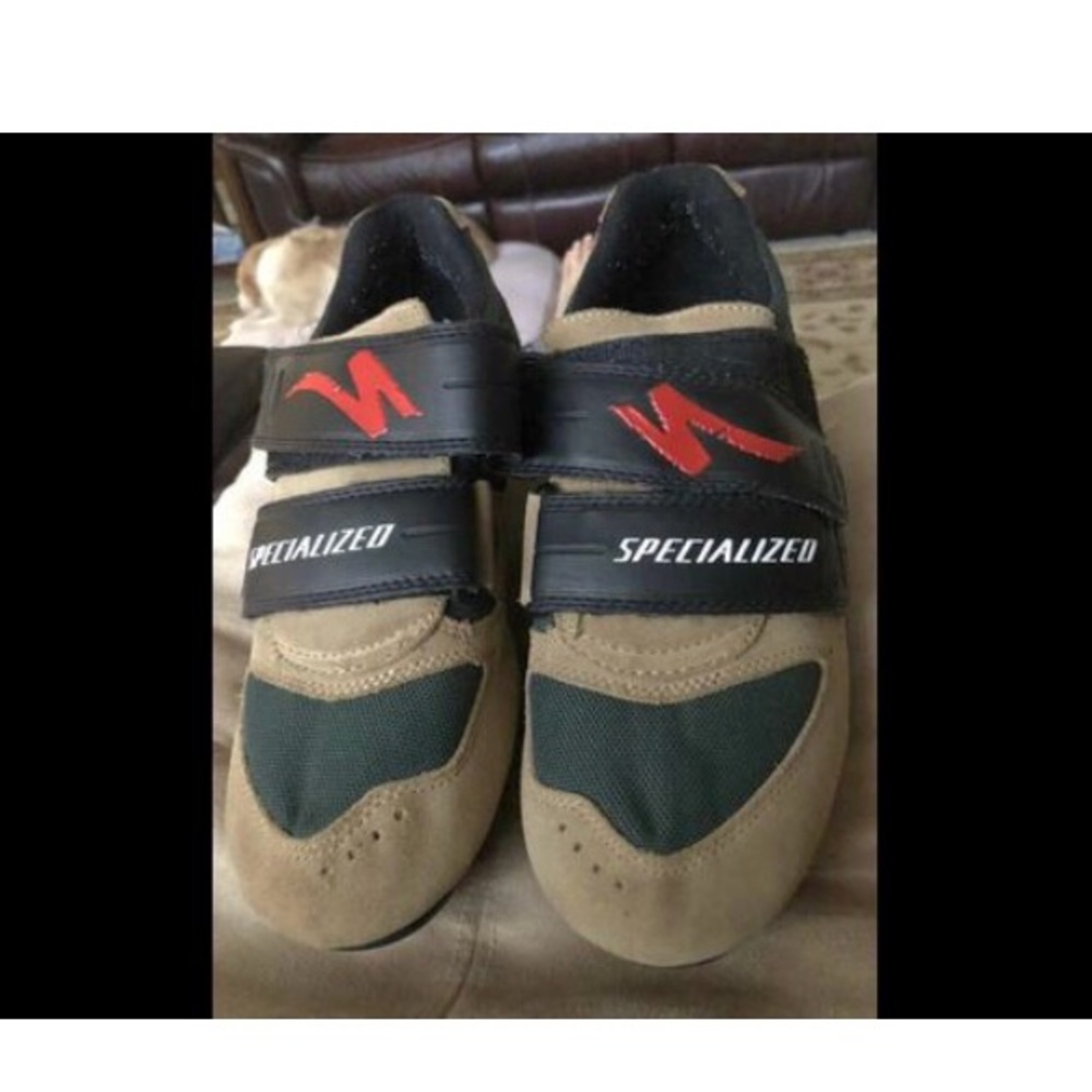 Specialized mt bike shoes.